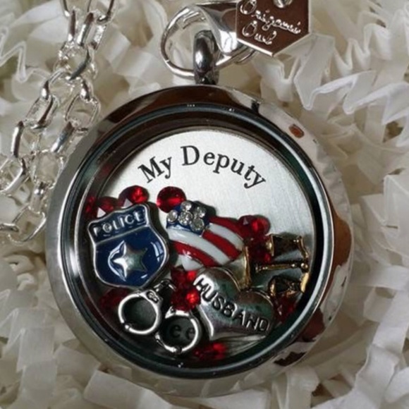 5/$20 Charm 🖤 Origami Owl 🖤 Silver Handcuffs Charm - Picture 7 of 7